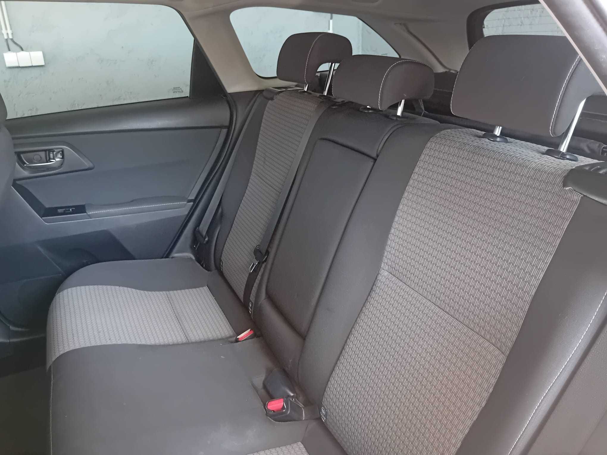 Toyota Auris 1.8 Hybrid – Nacional ( pequeno sinistro ) RESERVADO