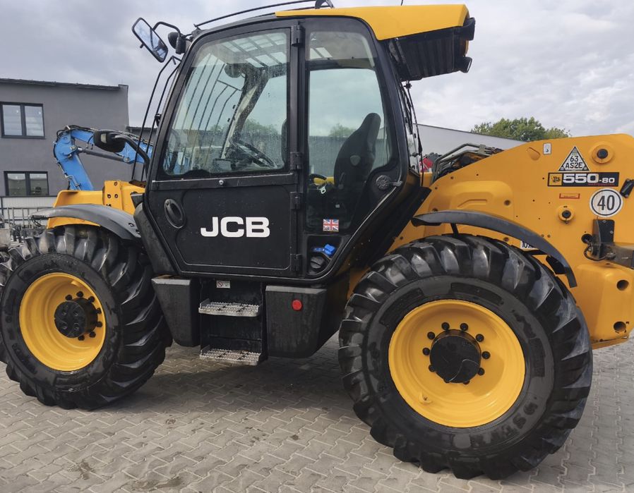 Навантажувач телескопічний JCB 550-80