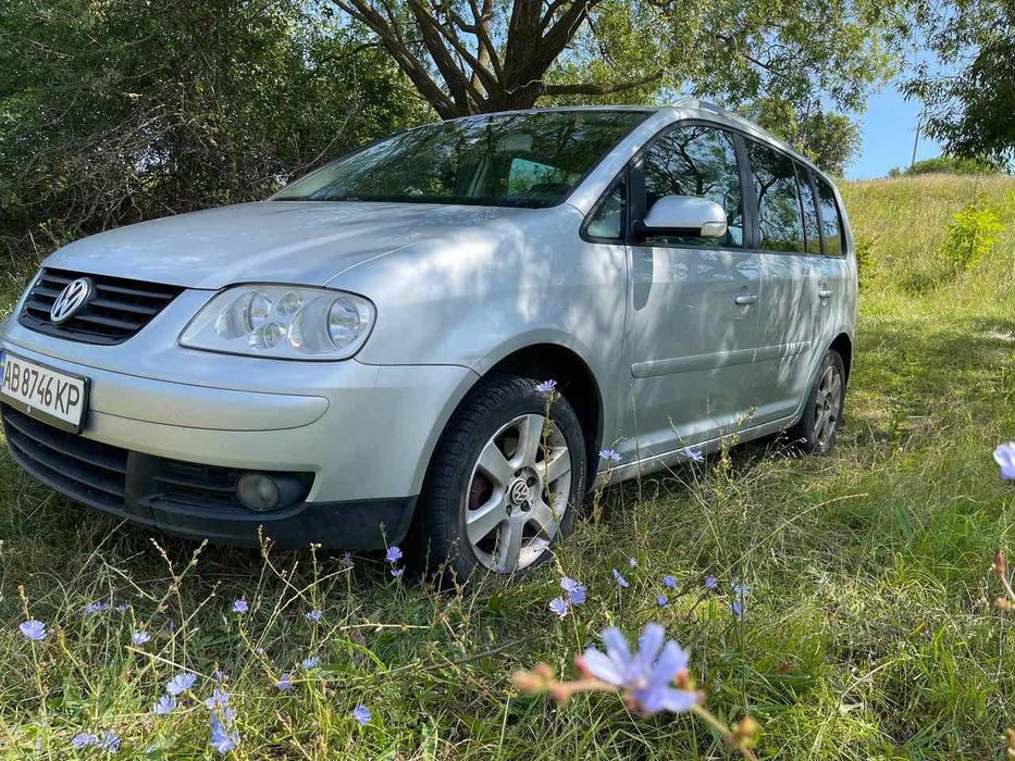 Продам Volkswagen Touran 2004 год