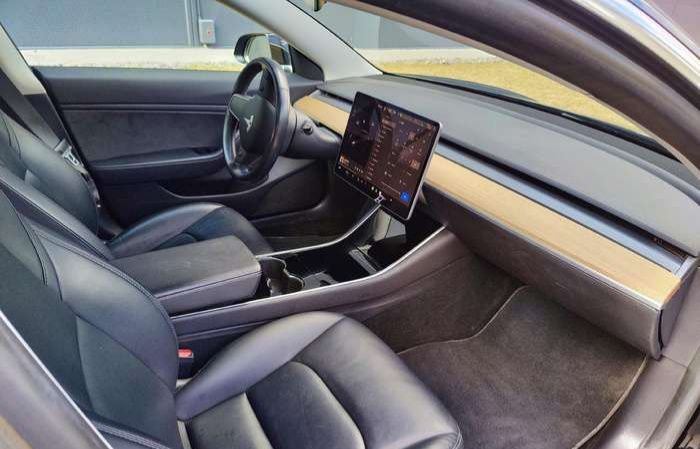 Tesla Model 3, 2019 року, 82 кВт, Хетчбек