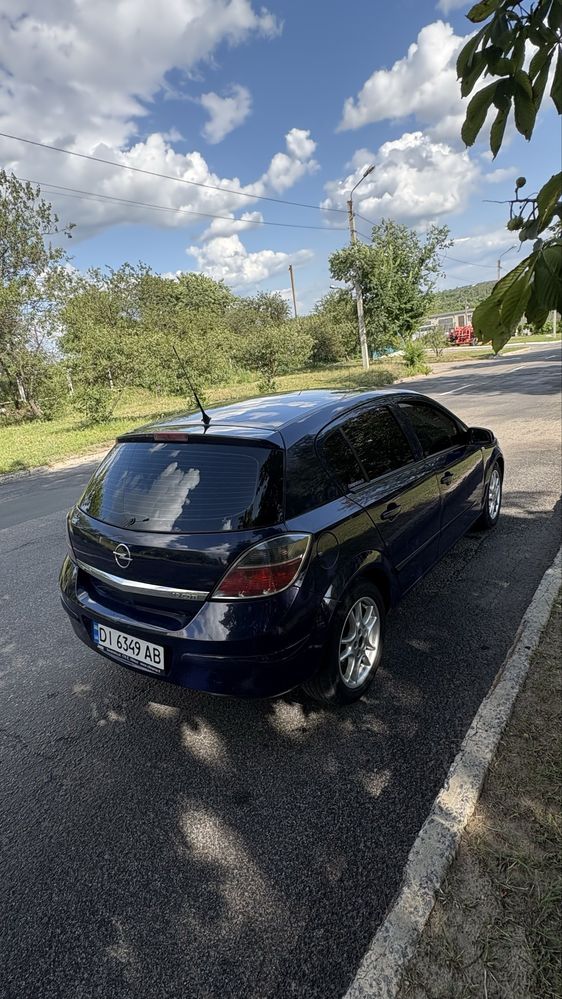 Продам Opel Astra h (2007 года)
