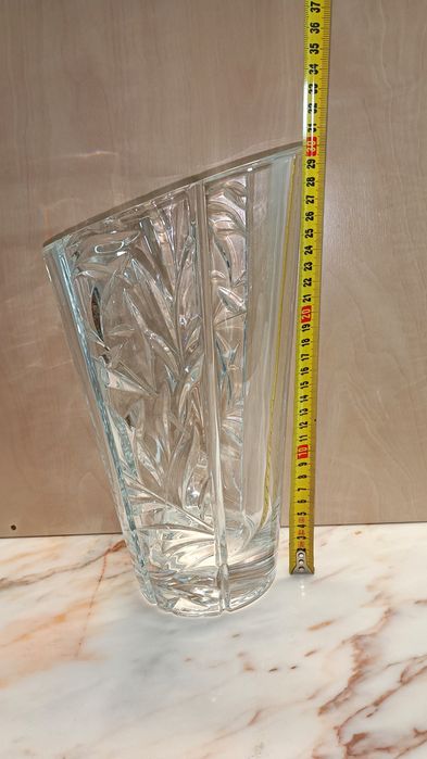Jarra de cristal D ARQUES 30cm altura com um design multifacetado e de