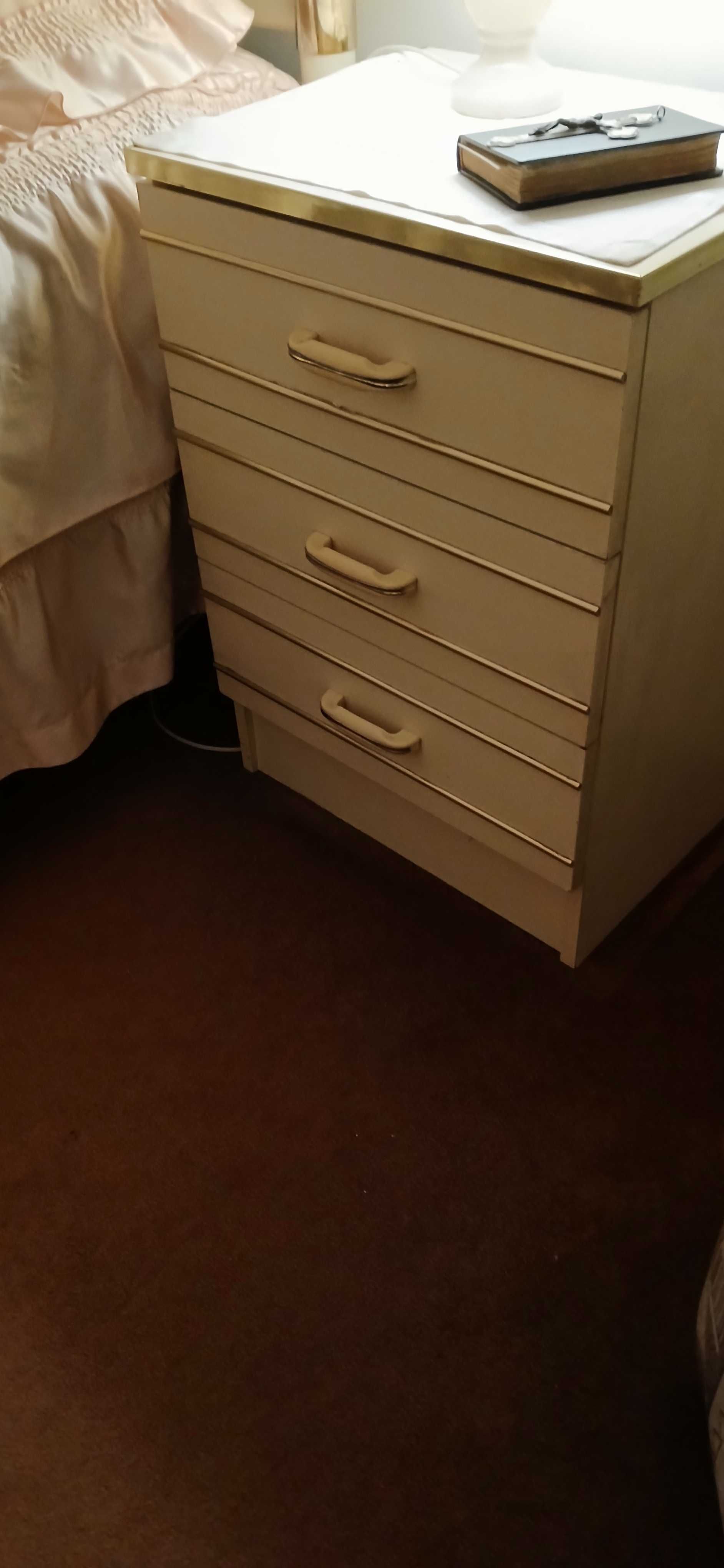 Mobilia de quarto casal , completa