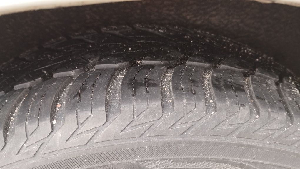 Opony wielosezonowe 195/60R15 Medallion