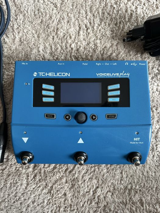 TC HELICON VoicePlay Live + Kabel Dap Audio XLR female / 2x XLR male