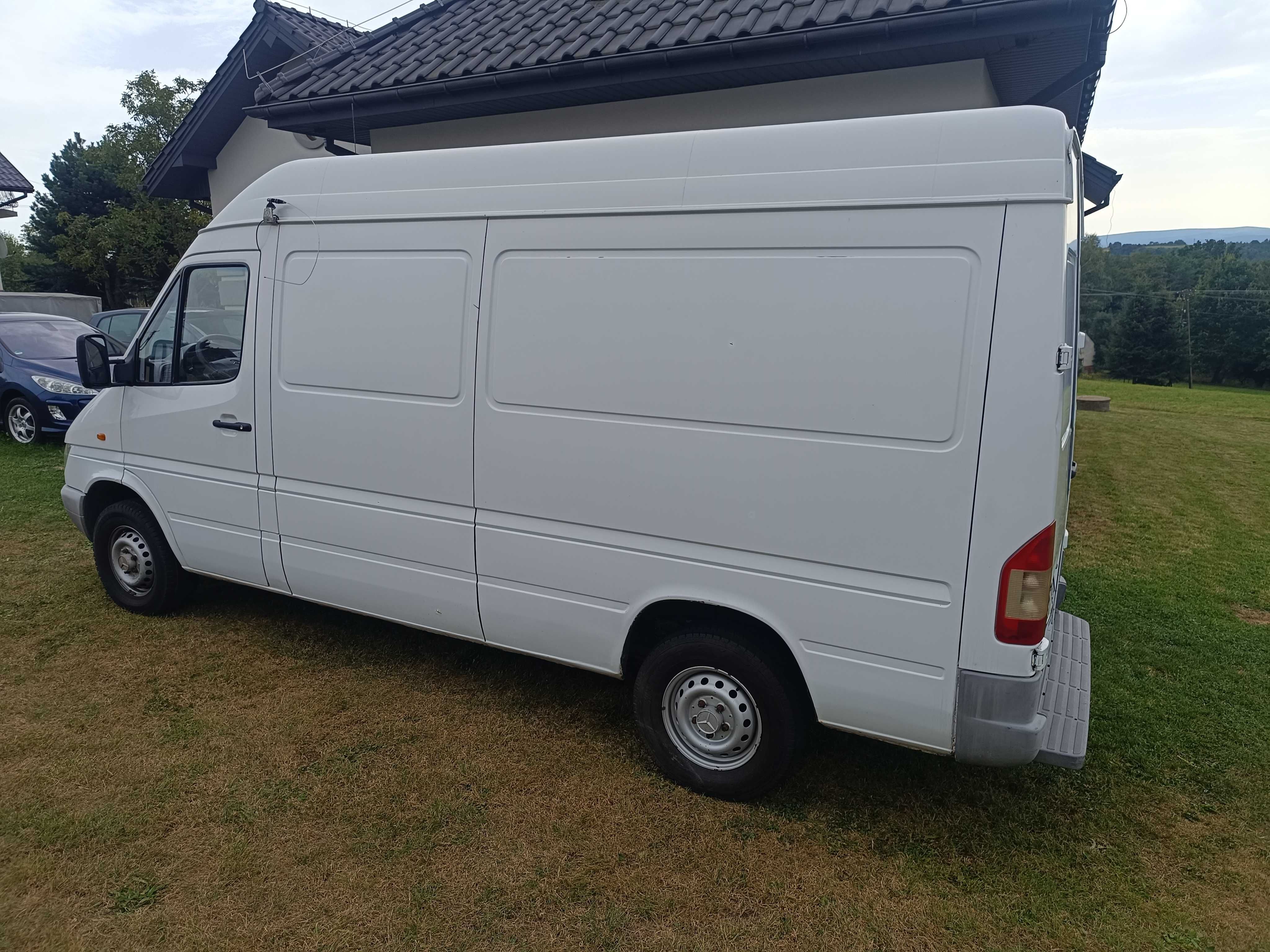 mercedes sprinter 208 cdi 2,2 diesel 2002 rok