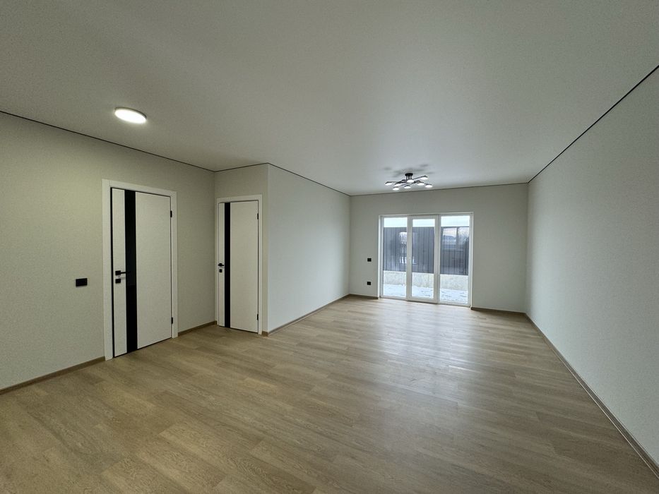 Продаж таунхауса з готовим ремонтом у с. Підгайці