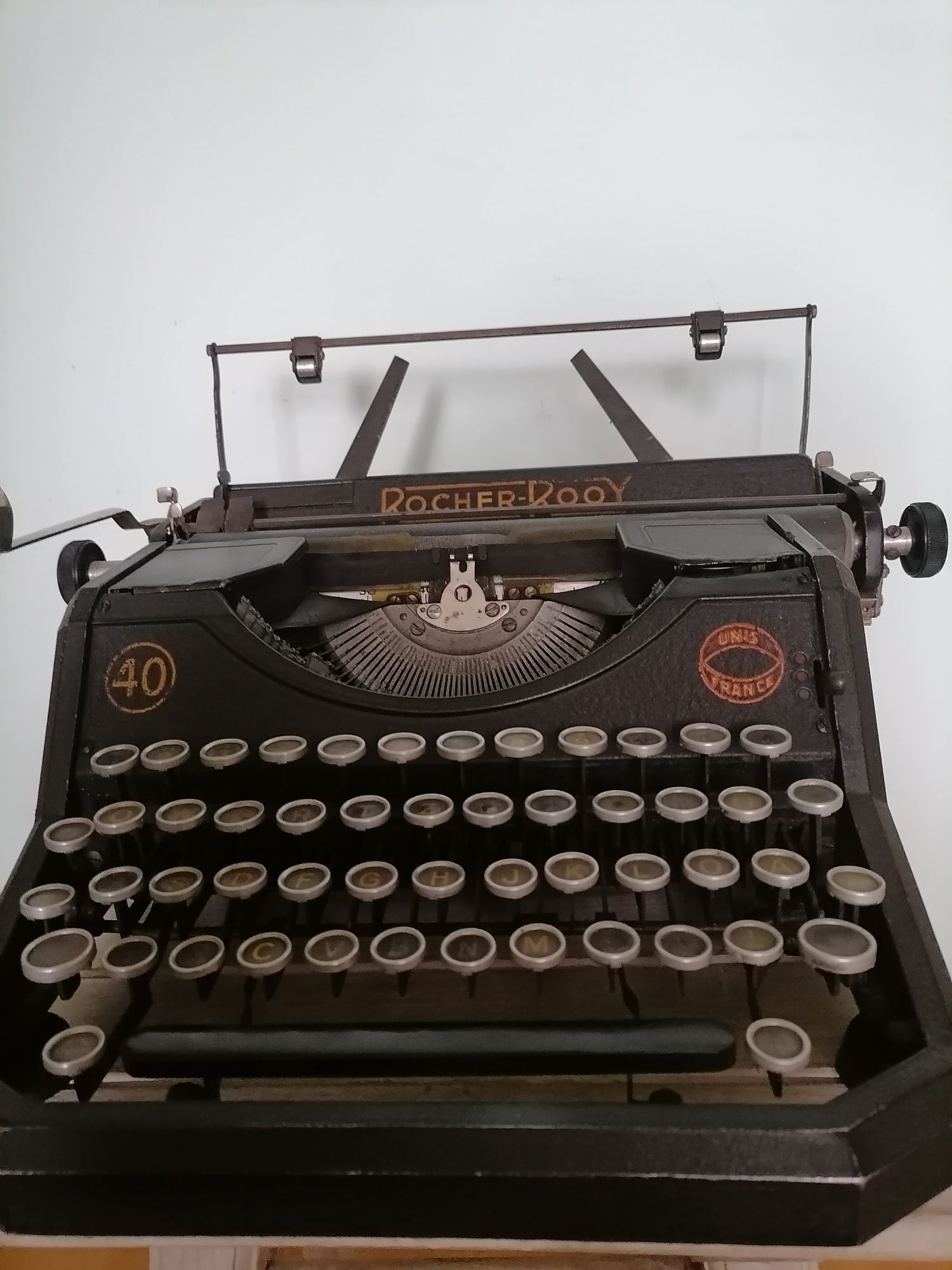 Stara maszyna do pisania.