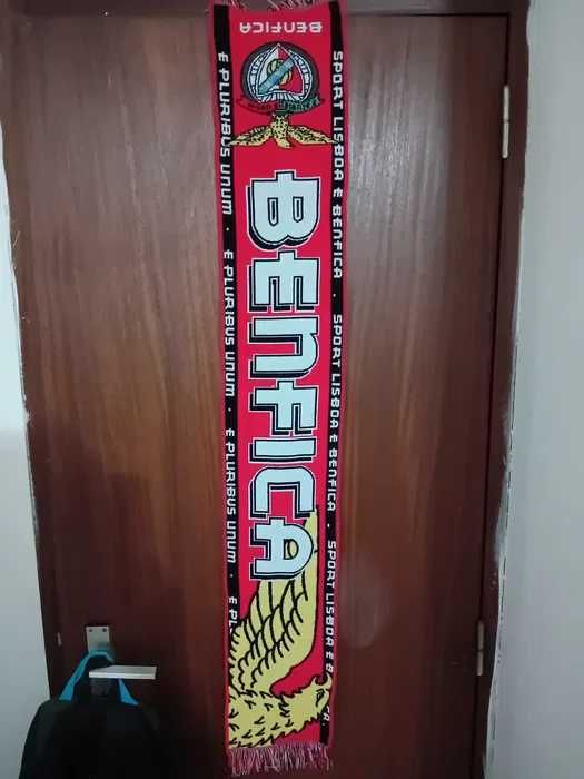 Cachecóis do Benfica (2010), Equipamento Farense XS (2010)