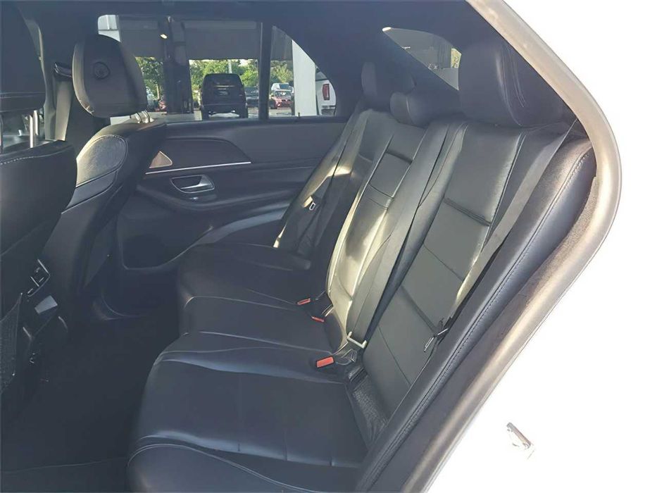 Mercedes-Benz GLE-Class      2021
