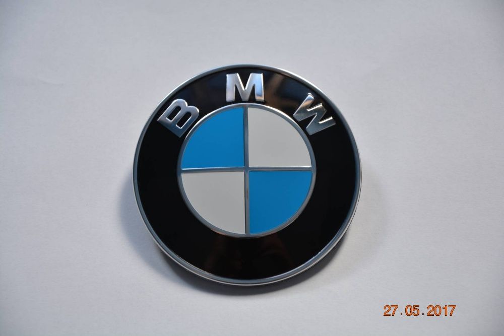 Znaczek emblemat logo BMW maska/klapa 82/74mm Oryginał + kołki .