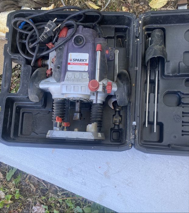 Фрезер SPARKY X-150CE Professional