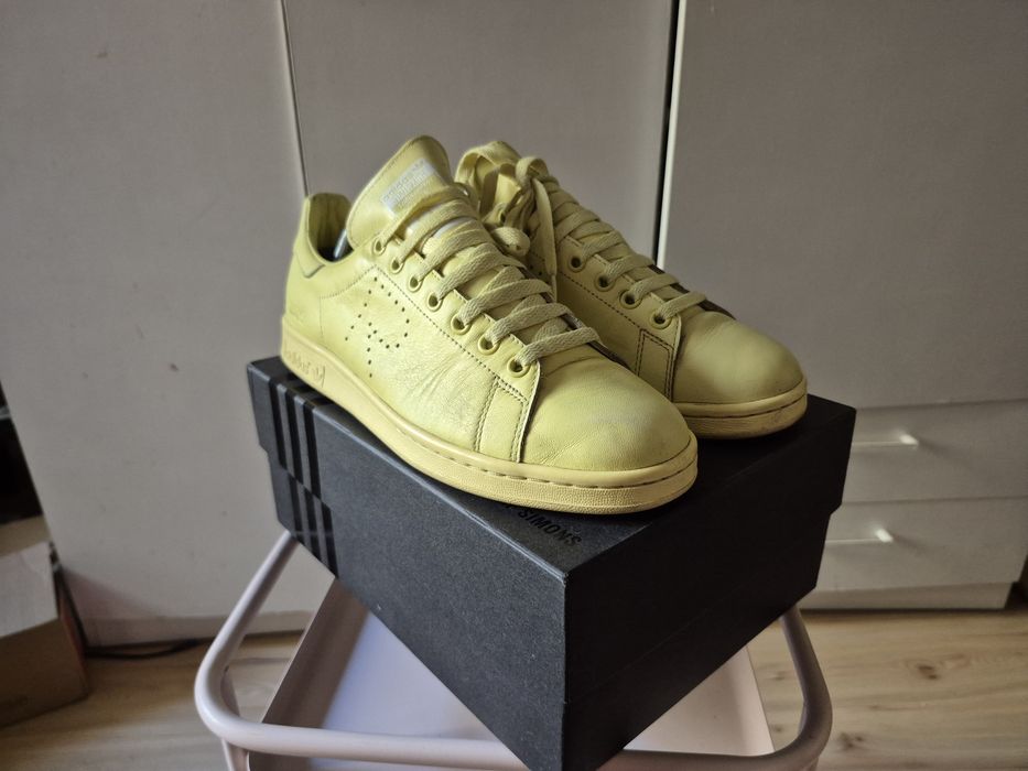 Adidas Raf Simons Stan Smith Pastel Yellow US 8.5/EU 42

US 8.5 / EU 4