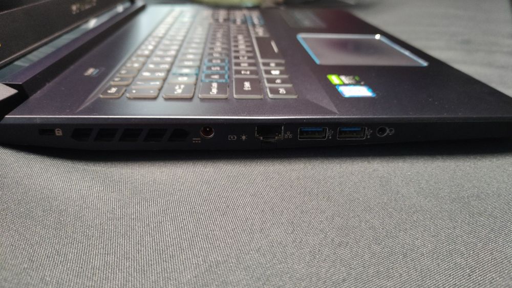 Laptop Acer Predator Helios 300 Intel 7 , 32gb, GeForce 2060
