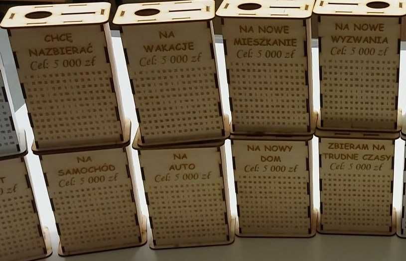 Skarbonka wykreślanka cel 5000 Twój tekst personalizacja 8x12x17cm