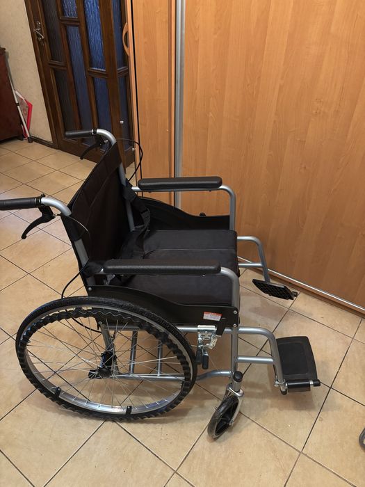 Продам инвалидное кресло новое