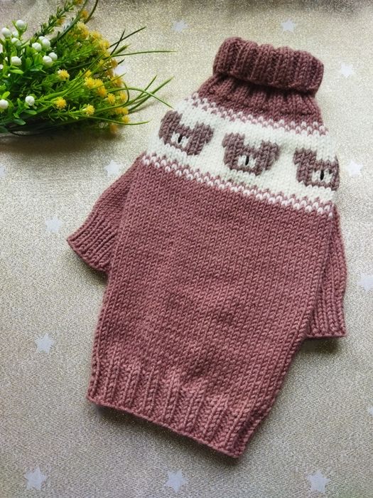 Шапочки комбинезоны свитера жилеты платье для собак