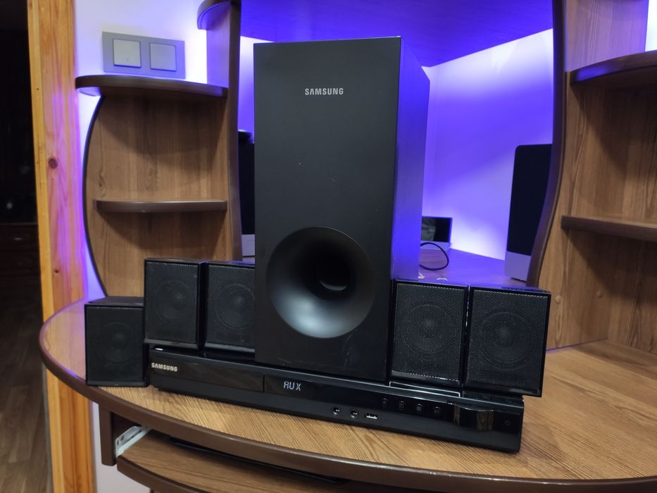 Домашній кінотеатр 5.1 Samsung HT‑D330 Акустична система аудіо медіа