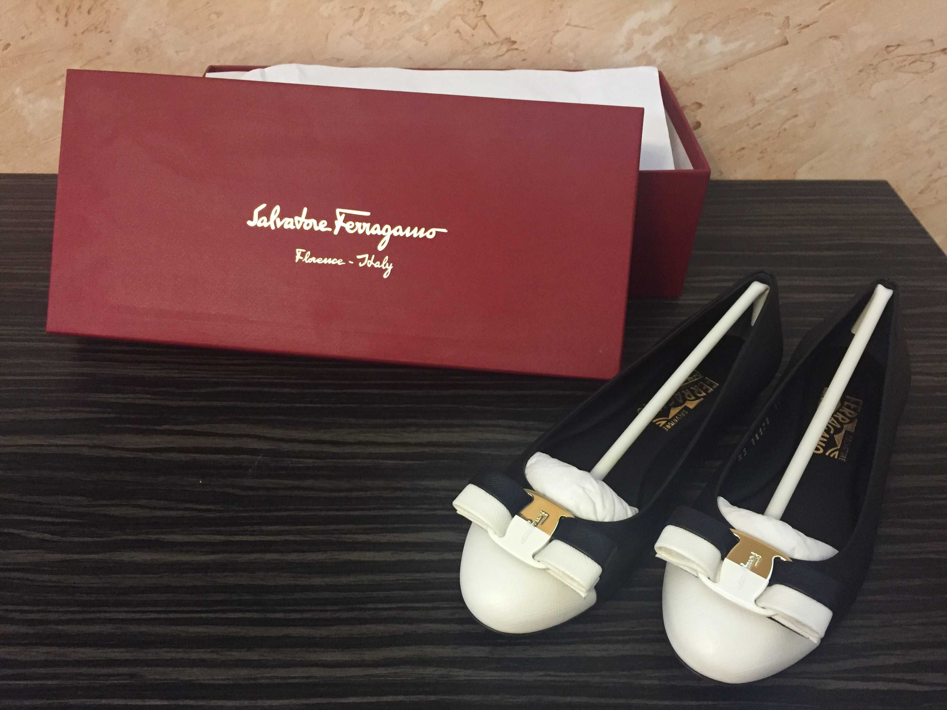 Шкіряні балетки Salvatore FERRAGAMO