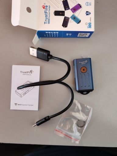 TrustFire Minix ліхтар EDC версія з ультрафіолетом