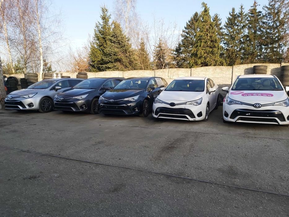 Toyota Avensis T22 T25 T27 zderzak błotnik szyba lampa drzwi próg