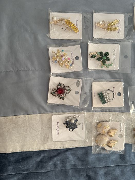 Broches lindos 5€ cada