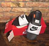 Klapki NIKE VICTORI ONE, męskie, 46, 30cm