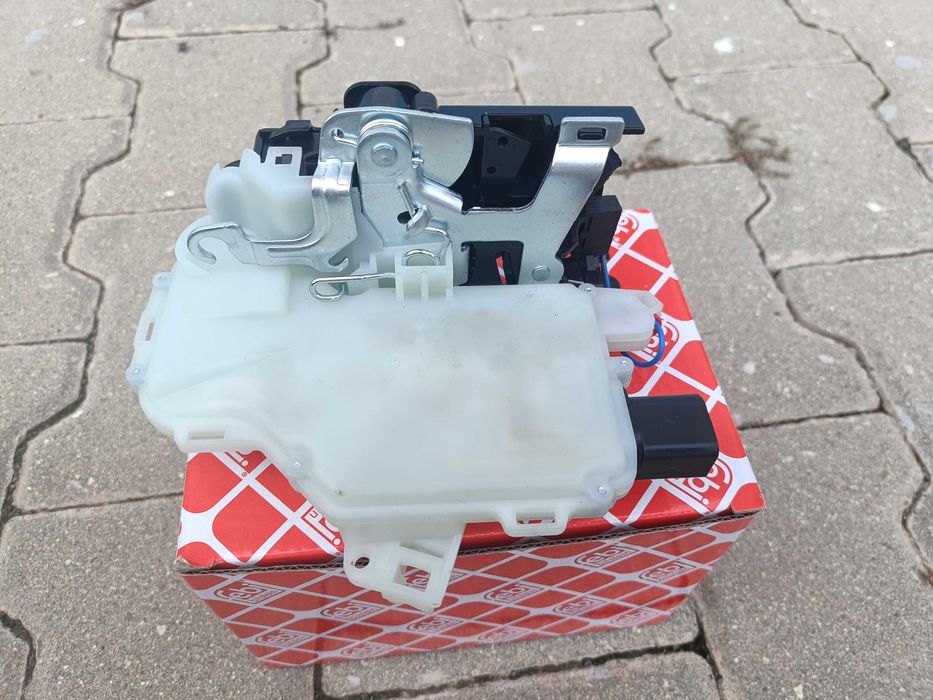 Fechadura traseira Volkswagen Golf