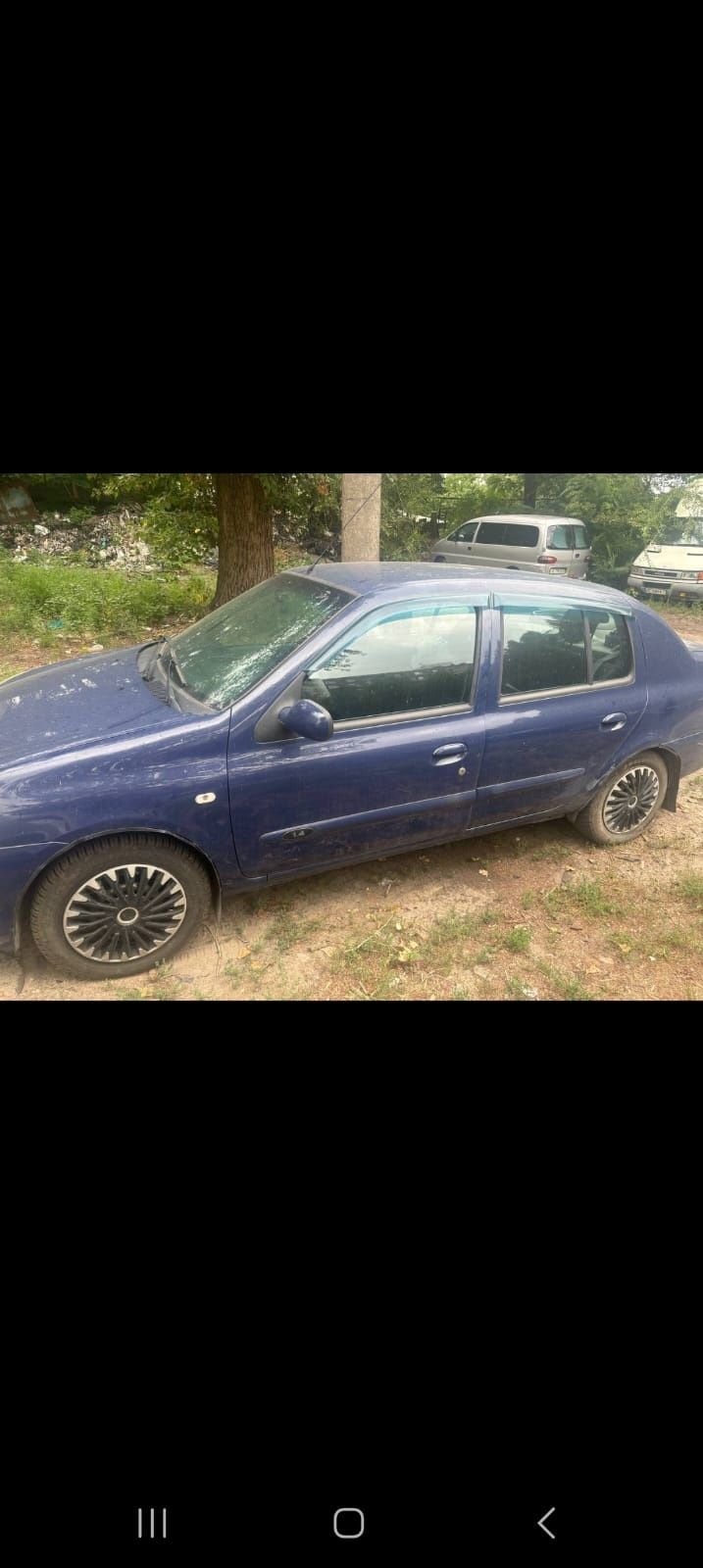 Renault clio машина