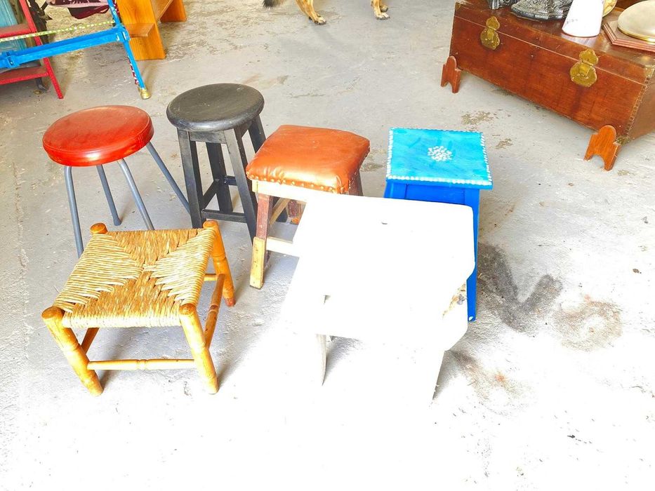 Lote de 7 bancos todos distintos