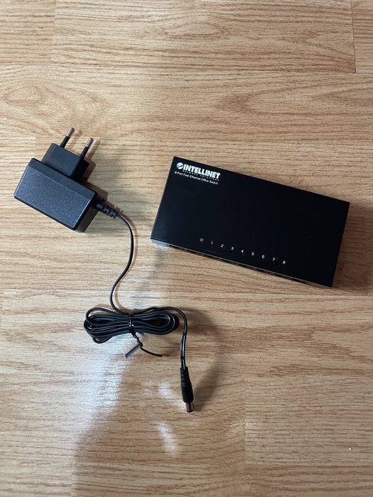 Switch 8 port Intellinet