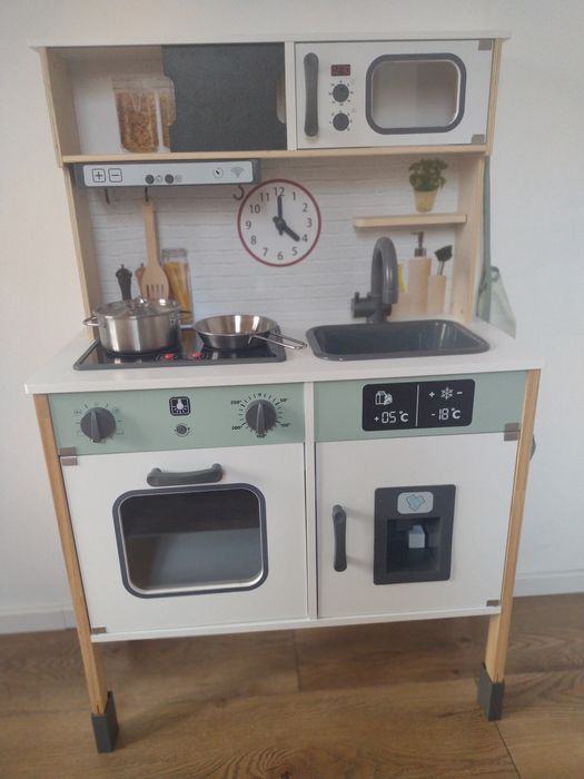 Kuchnia drewniana dla dzieci