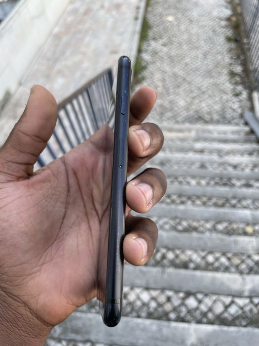 iPhone SE 2020 com IOS 26