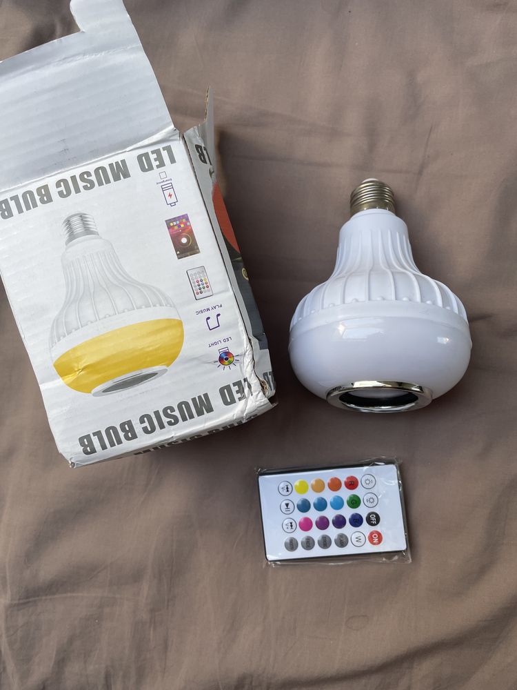 Lampa led glosniczek bluetooth wiele kolorow