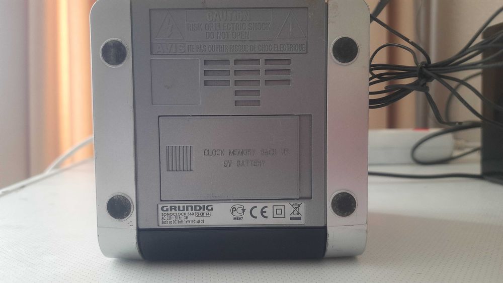 Радiо-годинник Grundig sonoclock 560