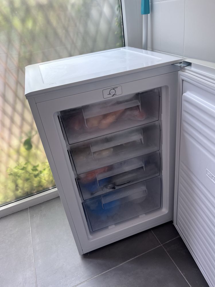 Arca vertical com gavetas da candy