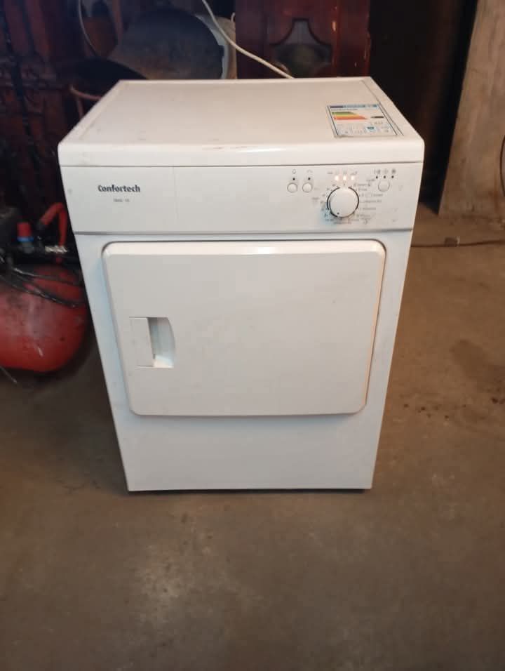 Vendo máquina de secar roupa a trabalhar muito bem