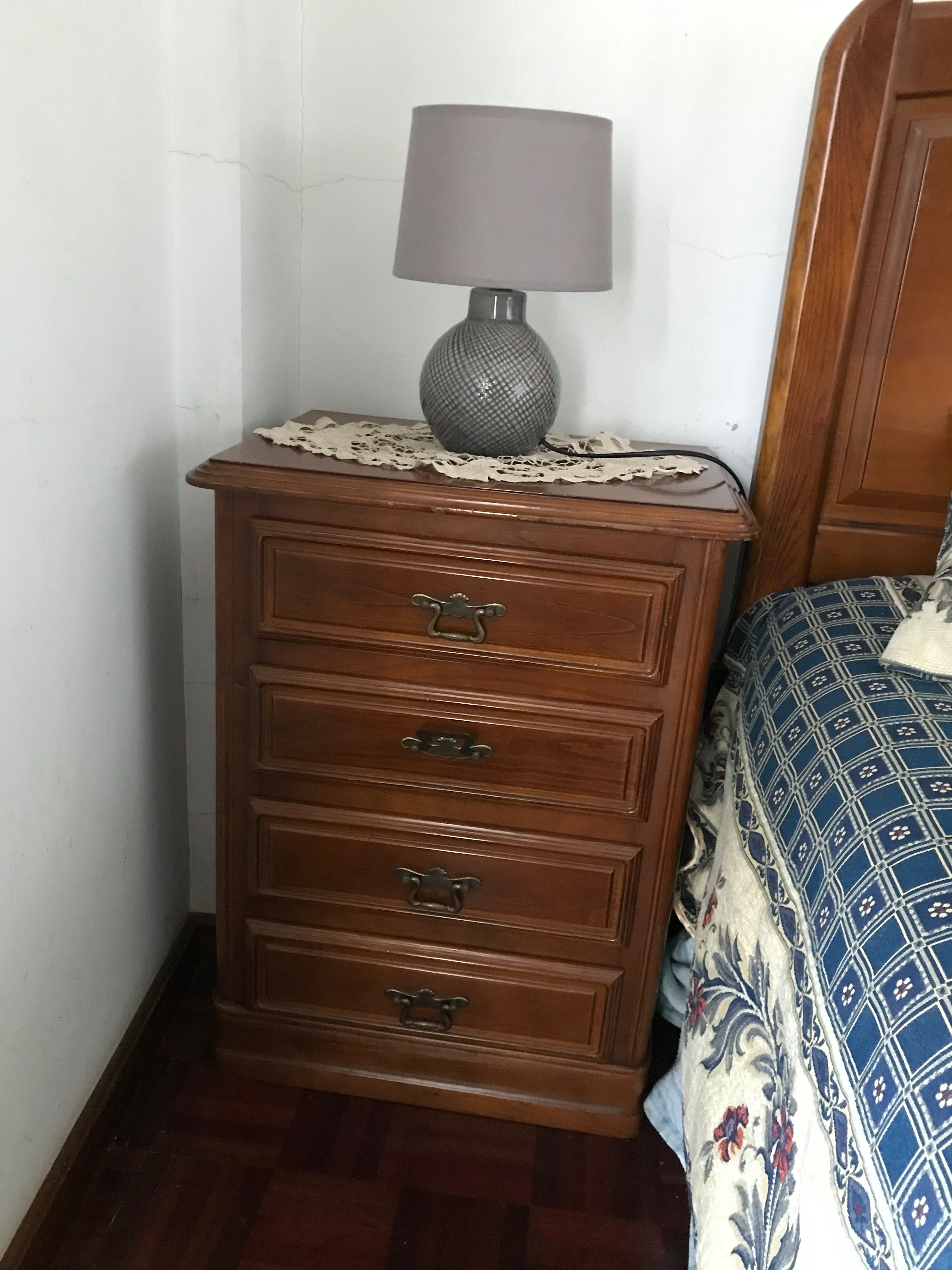 Vende-se conjunto de quarto