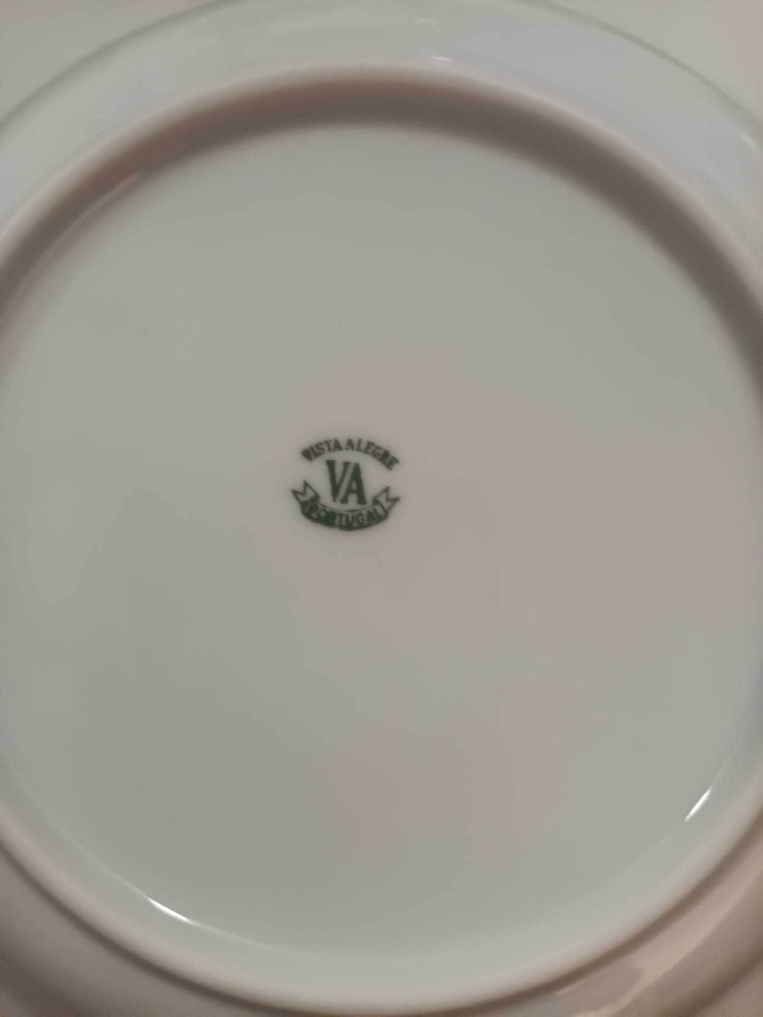 Serviço de Mesa Vista Alegre de 35 peças como novo