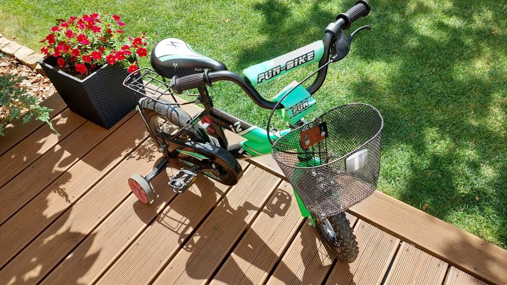 Rowerek dziecięcy z 4 kółkami (odkręcanymi)