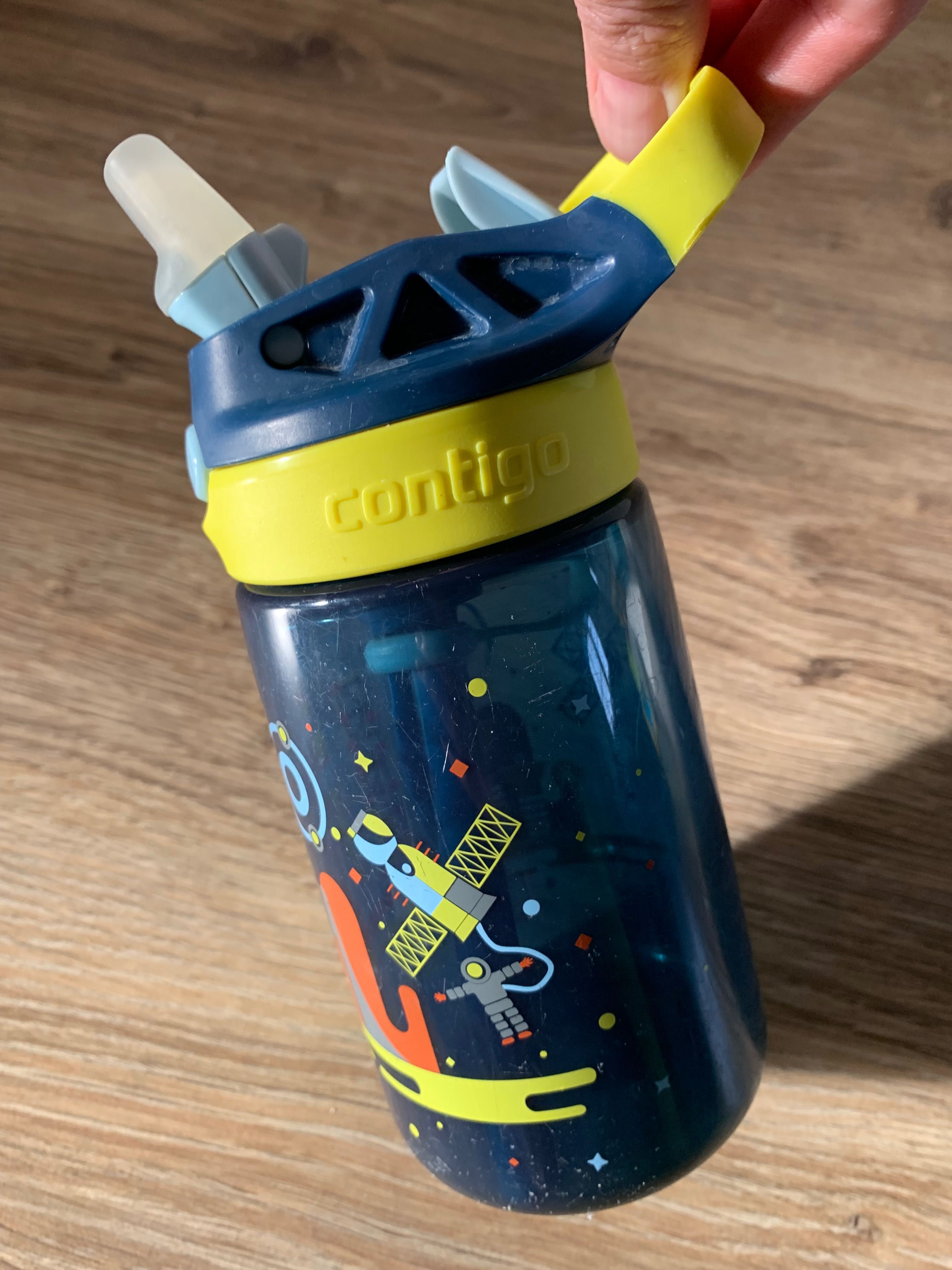bidon Contiigo na napoje dla dzieci chłopca 420ml z ustnikiem Autoseal