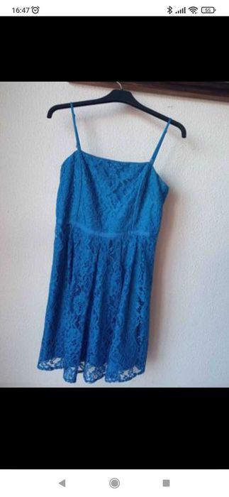 vestidos usados  um deles só foi usado uma vez