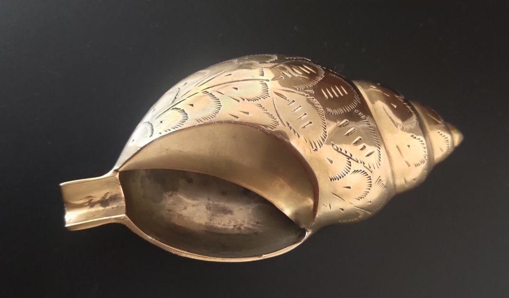 POPIELNICZKA mosiądz - muszla