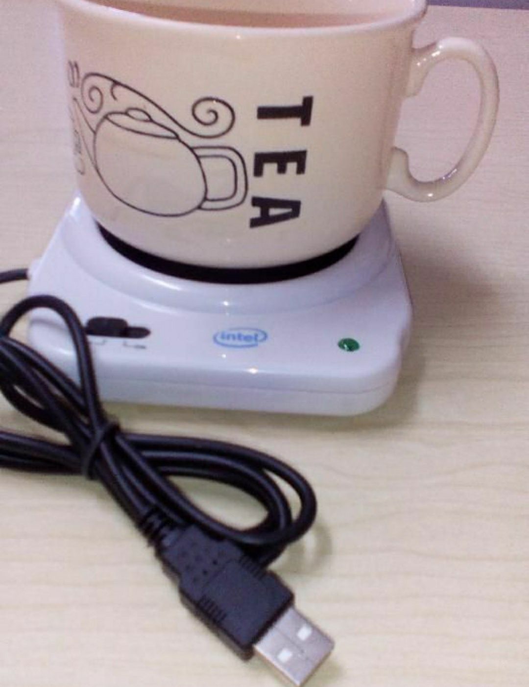 Placa USB para aquecer a chávena.