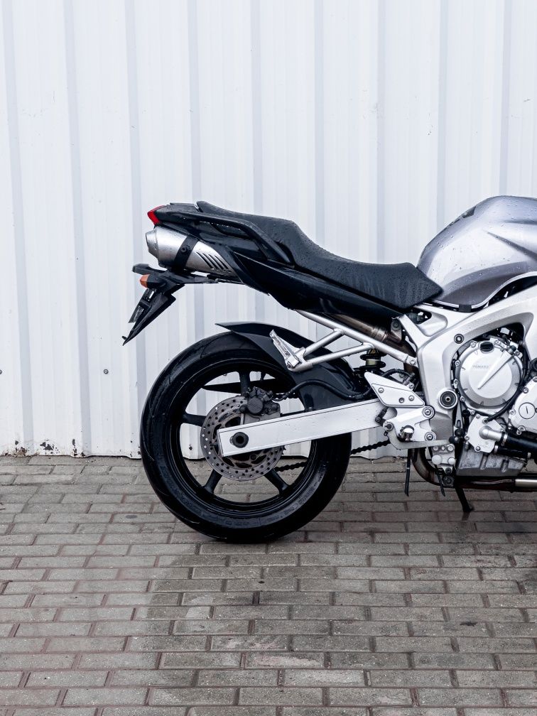 YAMAHA FZ6 25KW CARTA A2 ATÉ 67€/MÊS