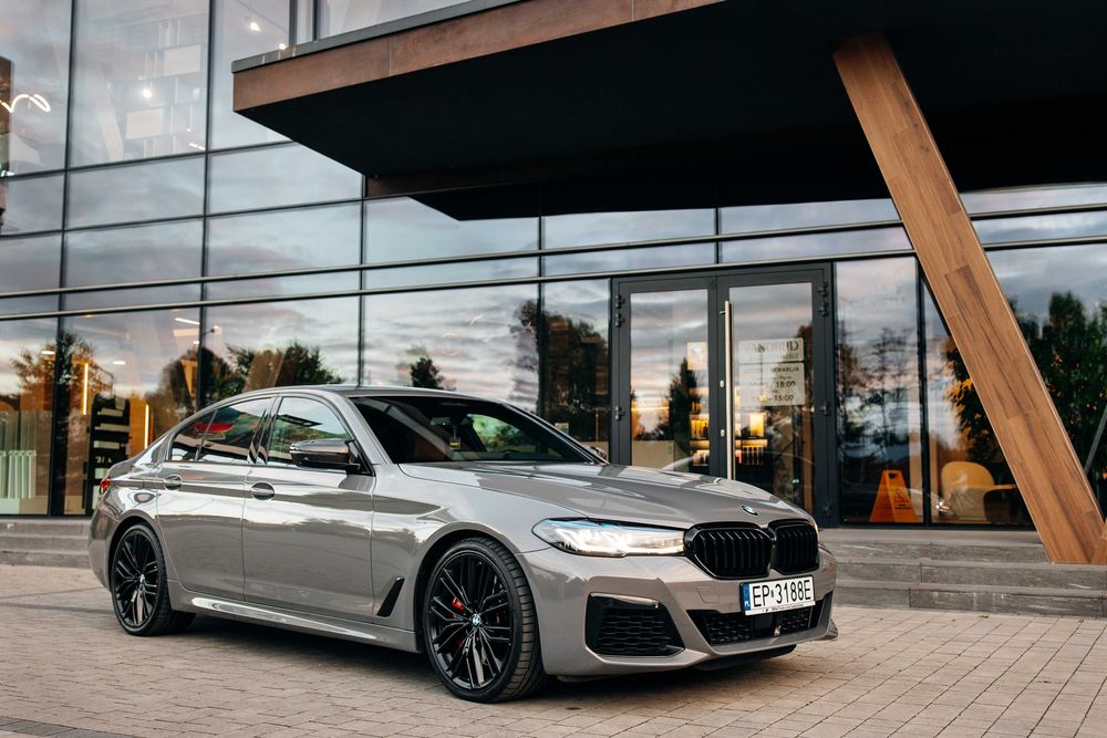 Wynajem BMW m550i 550km 4.4 V8 -  głośny wydech