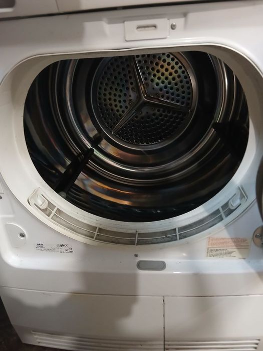 Сушильна машина AEG 55820