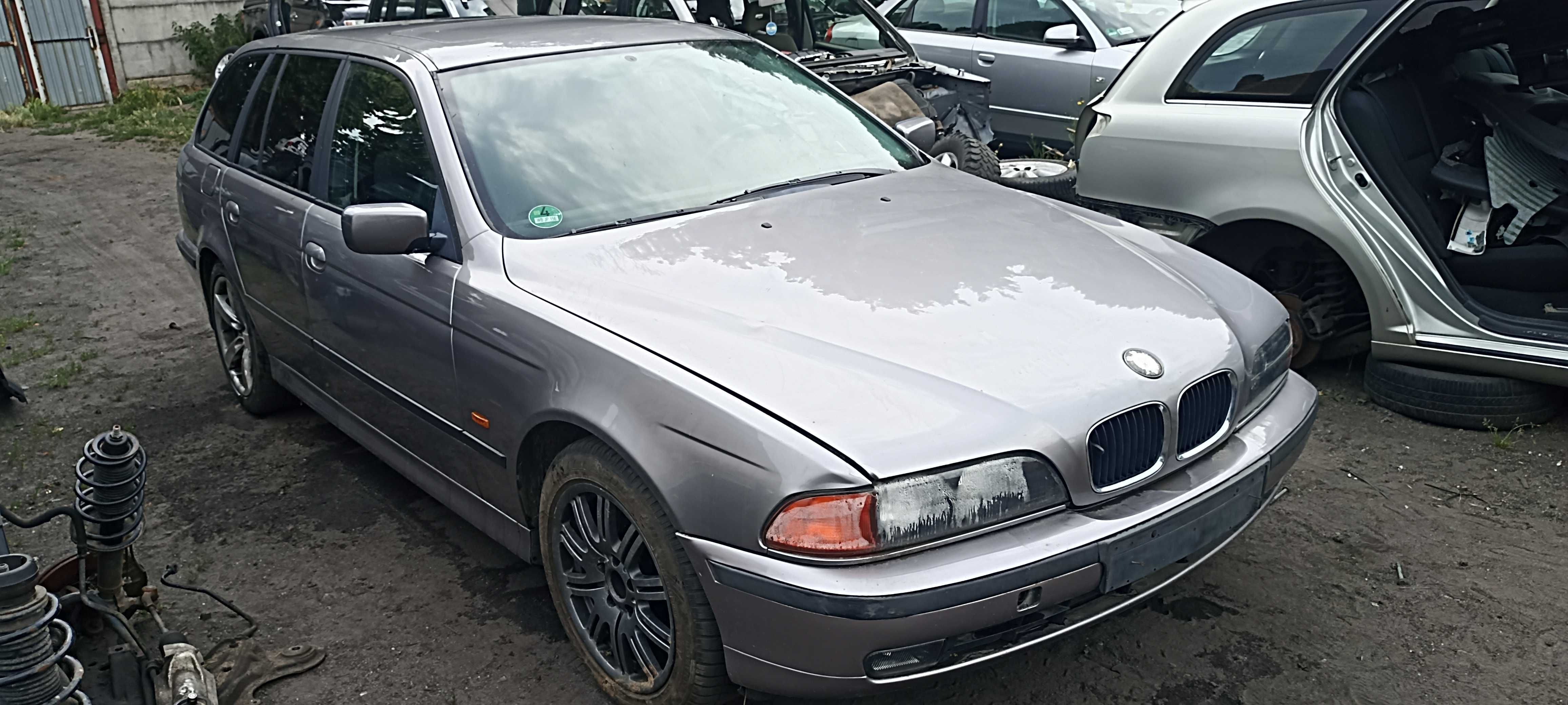 BMW E39 5   2.3  2.5 M52 B25 lak 339/7  TOURING  samochód na części