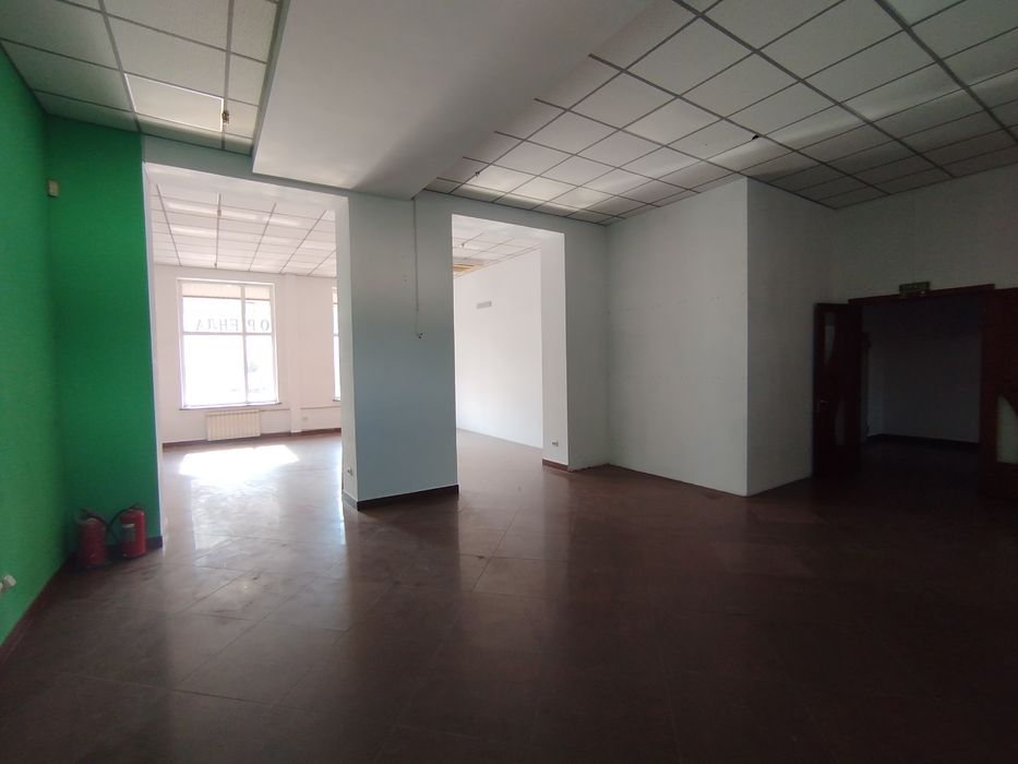 Продам ТЦ в центрі міста Бердичів Житомирської області