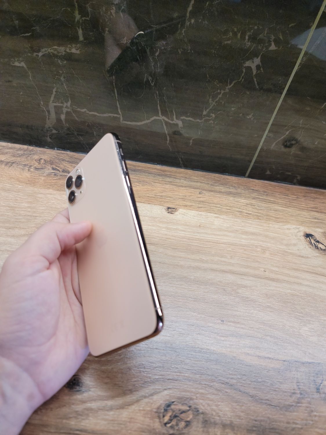 Iphone 11 pro max весь в родном ещё